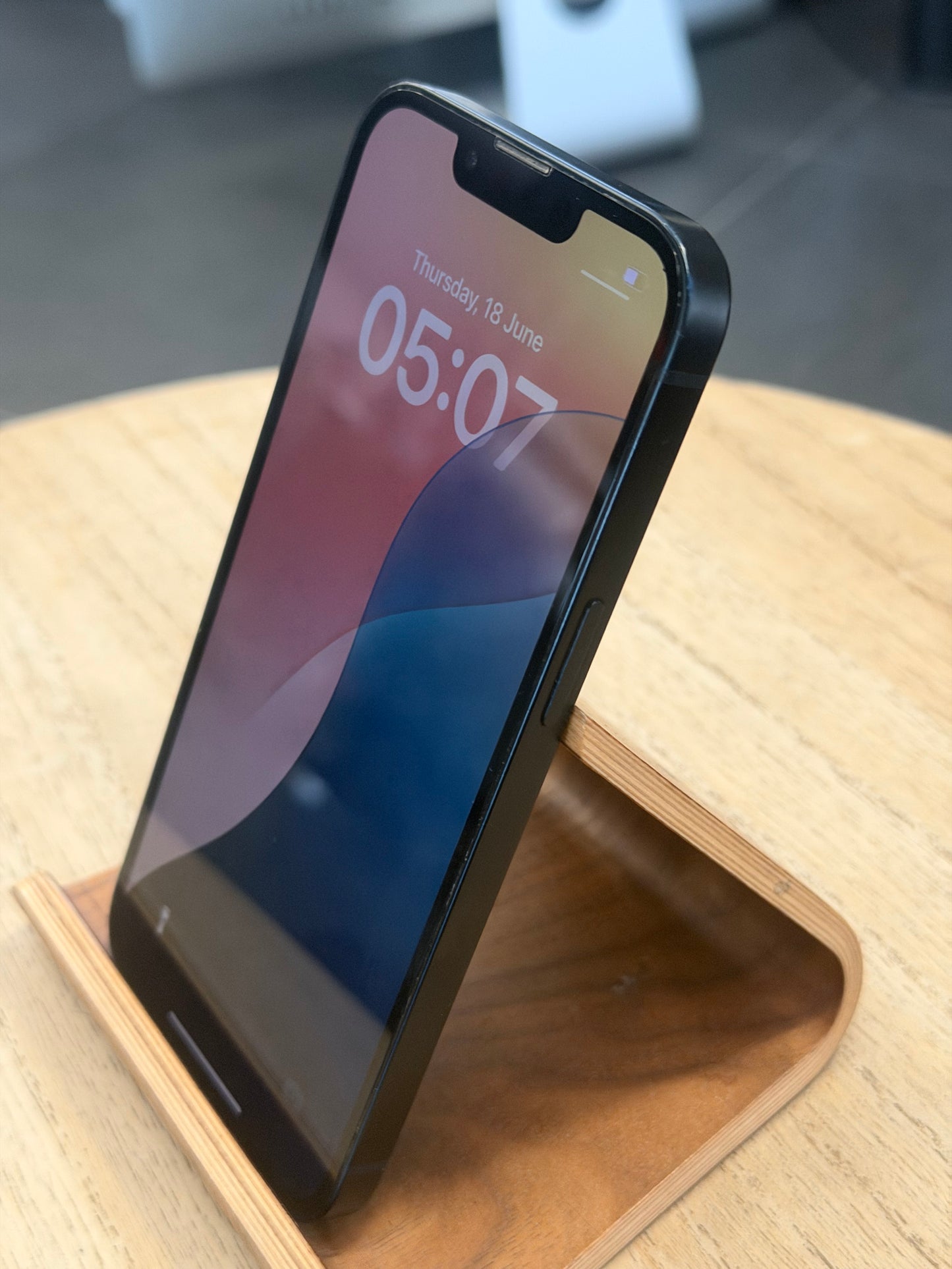 Pre-owned iPhone 13 (128gb Black) - B-grade