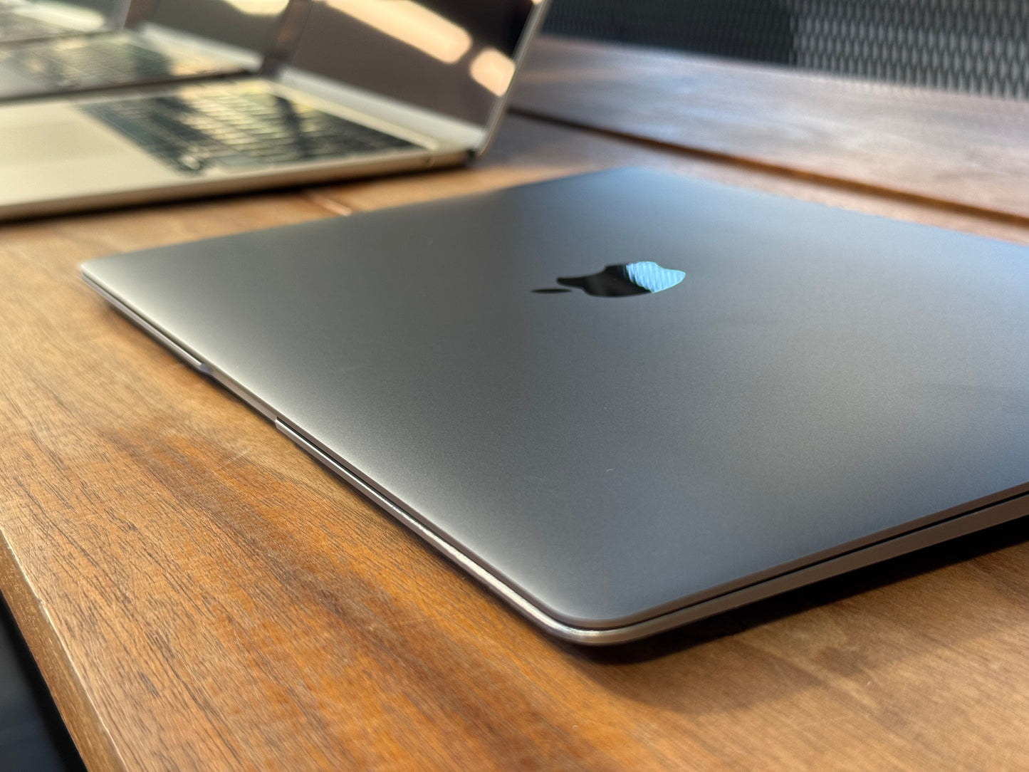 Pre-owned Apple 13" Macbook Air M1 2020 - A/B-Grade