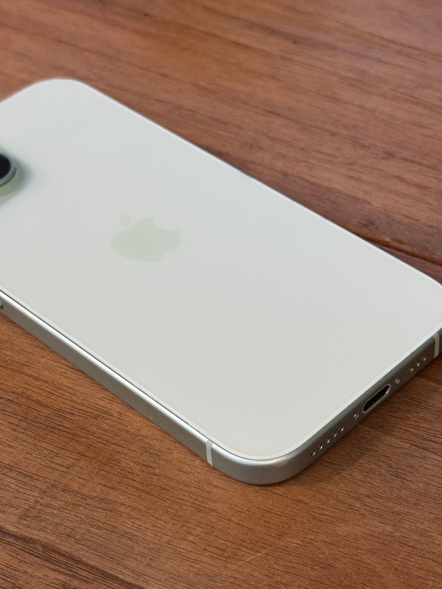 Pre-owned Apple iPhone 15 (128gb, Green) - No Face ID