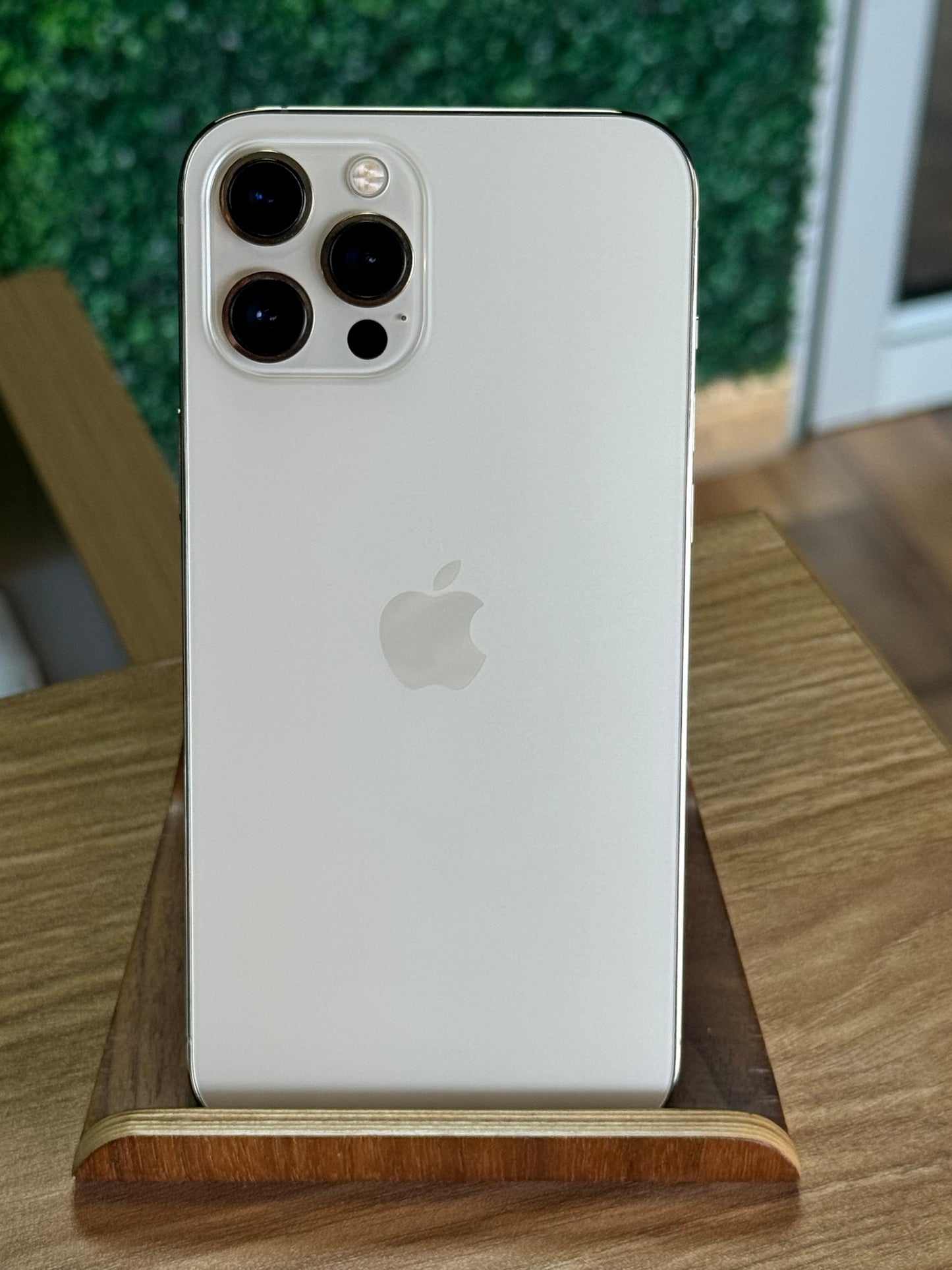 Pre-owned Apple iPhone 12 Pro Max (256GB Gold) - A-grade