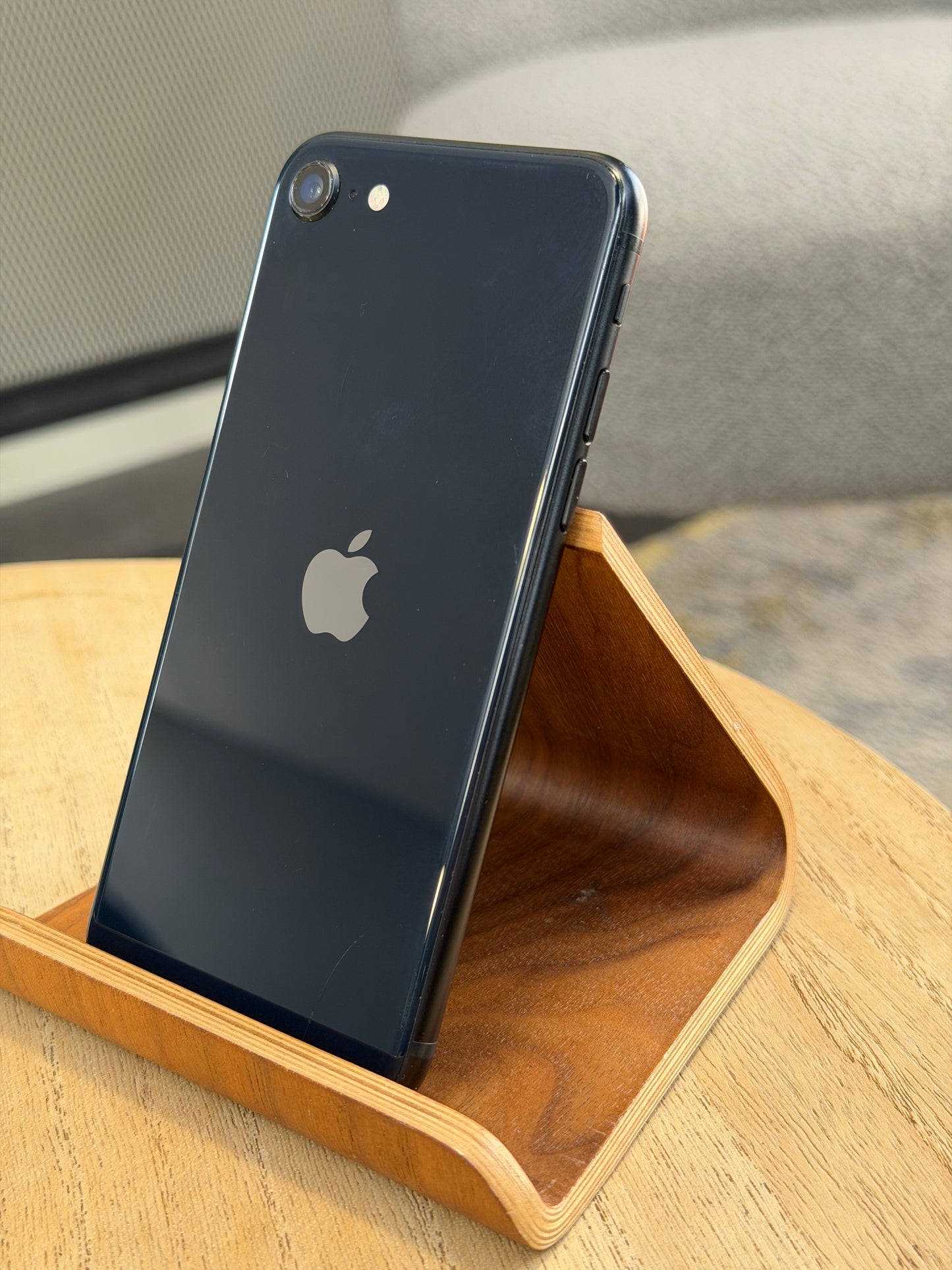 Pre-owned Apple iPhone SE3 (64GB Black, 2022) - A-grade