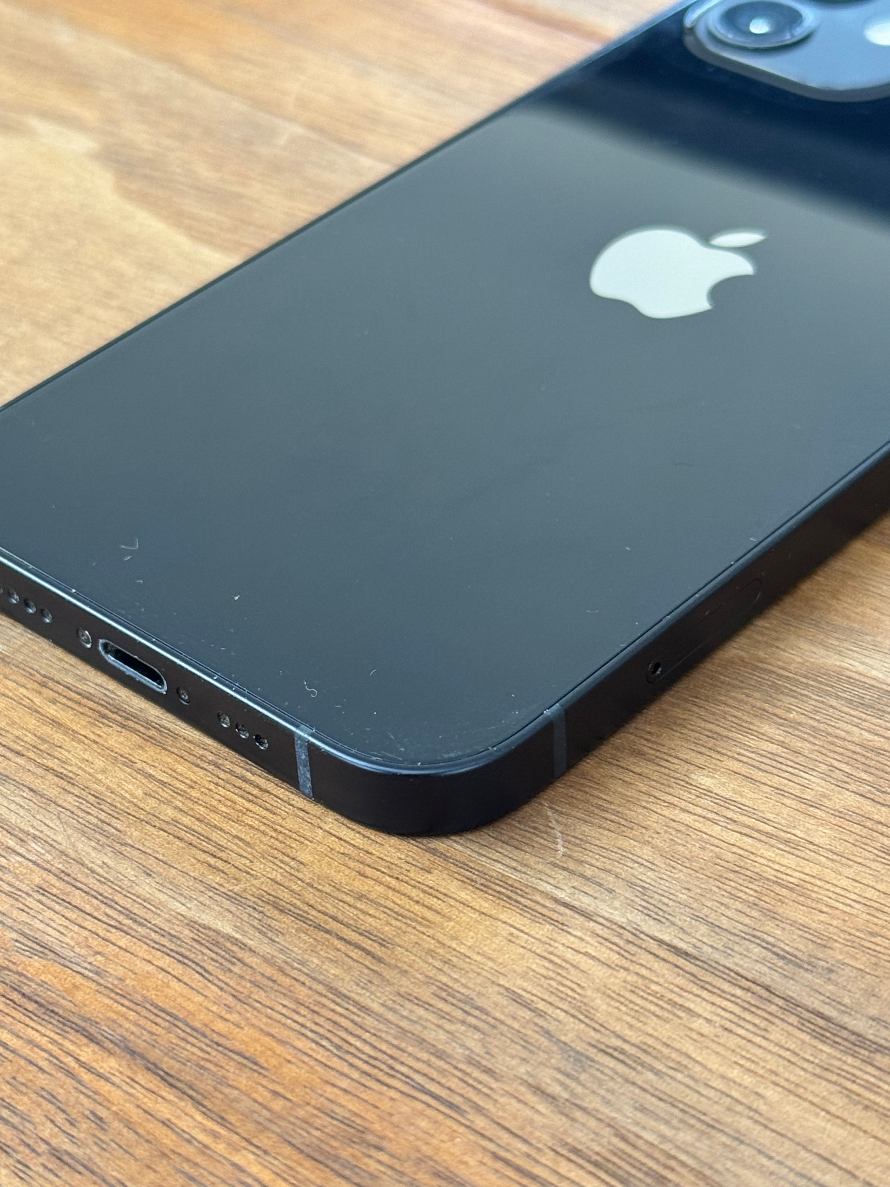 Pre-owned Apple iPhone 12 (64GB Black) - A-Grade – Phone Factory