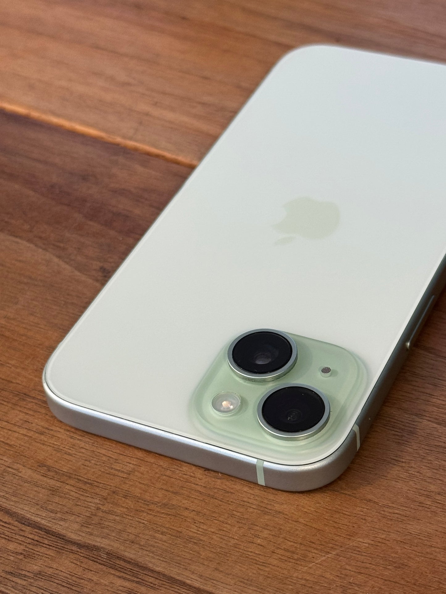 Pre-owned Apple iPhone 15 (128gb, Green) - No Face ID