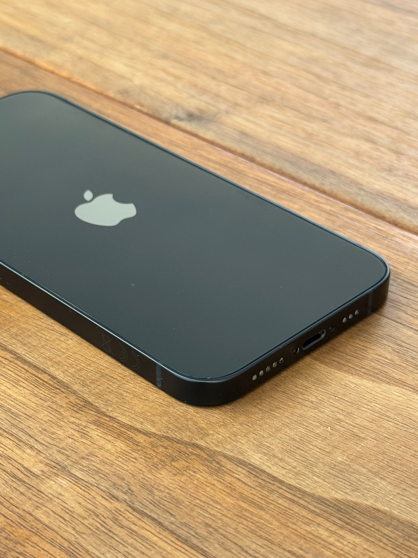 Pre-owned Apple iPhone 13 (128gb Black) - A/B-grade