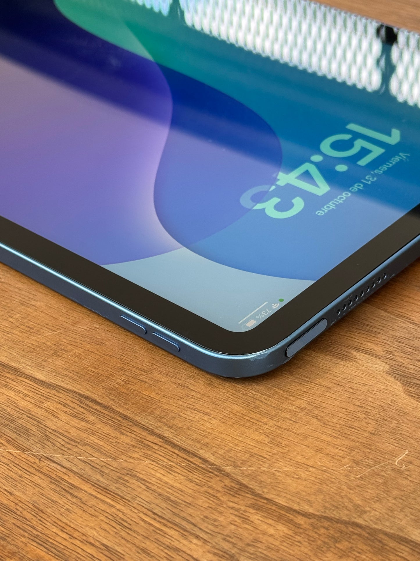 Pre-owned Apple 2022 iPad 10th gen 64gb Blue - A/B grade