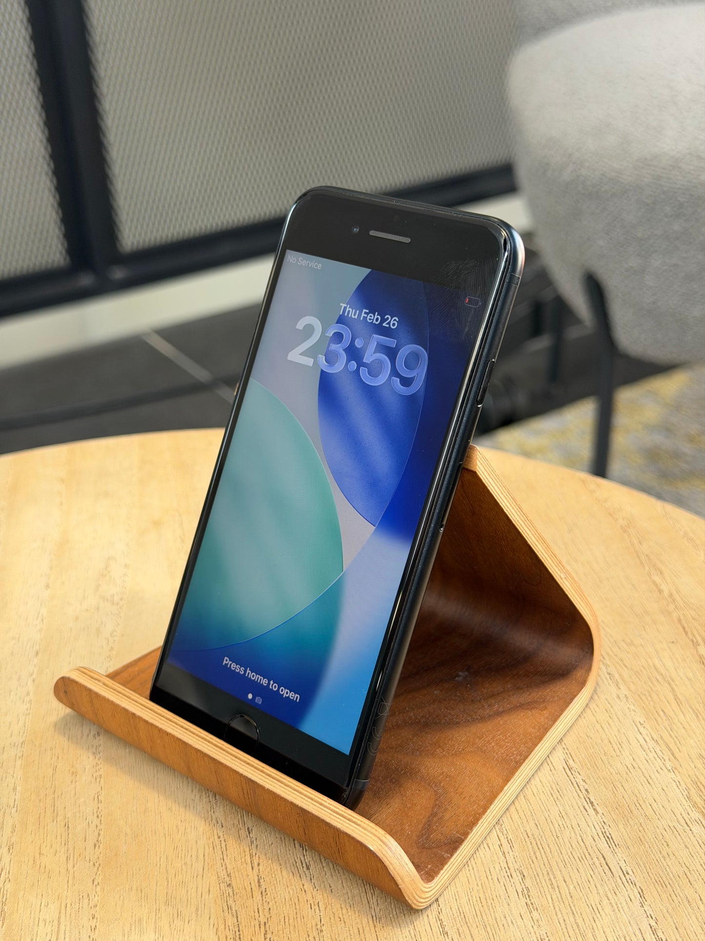 Pre-owned Apple iPhone SE3 (64GB Black, 2022) - A-grade