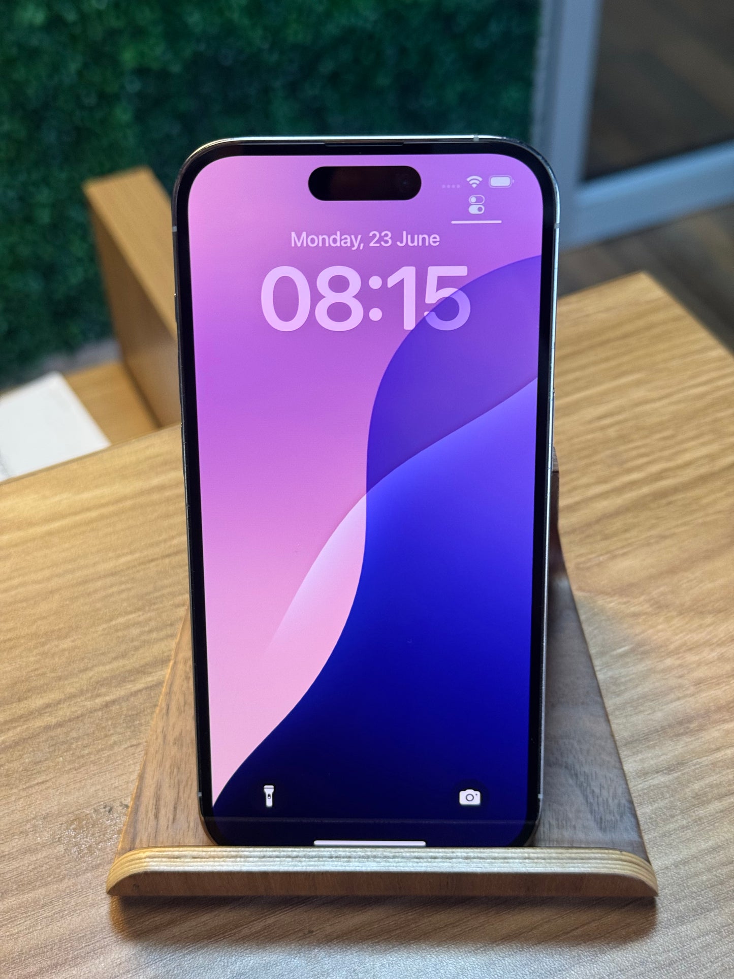 Pre-owned iPhone 14 Pro (256GB White) - No Face ID