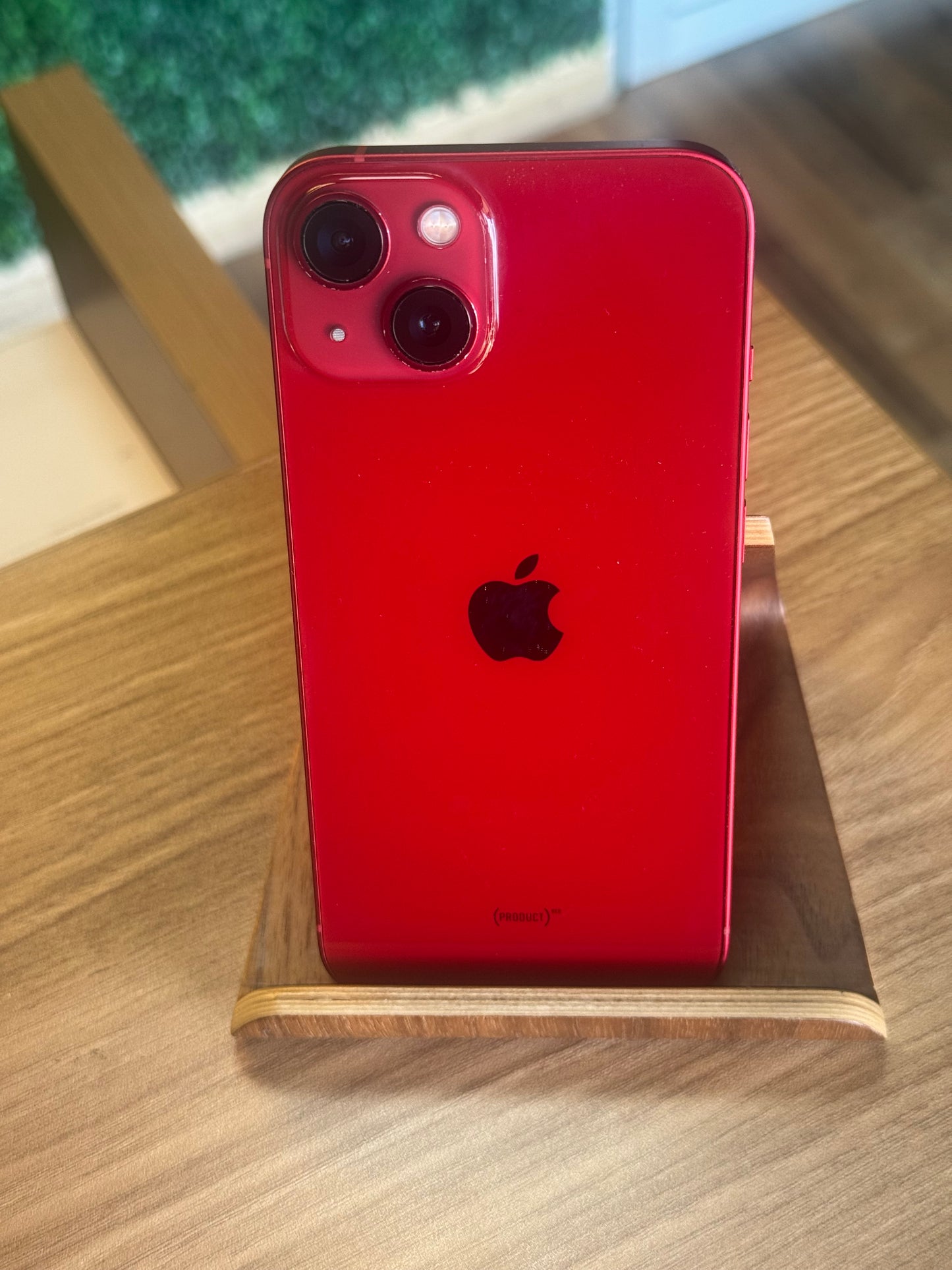 Pre-owned Apple iPhone 14 (256GB Red) - B-grade