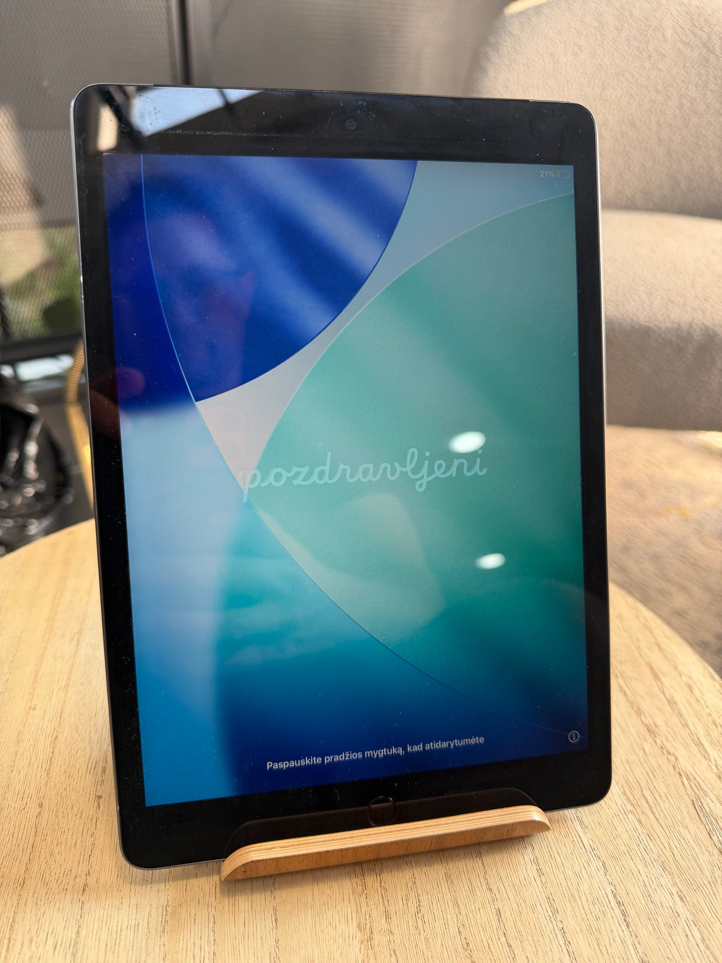 Pre-owned 10.5" iPad 9th Gen (Wi-Fi & LTE, 64GB, Space Grey) - A-grade