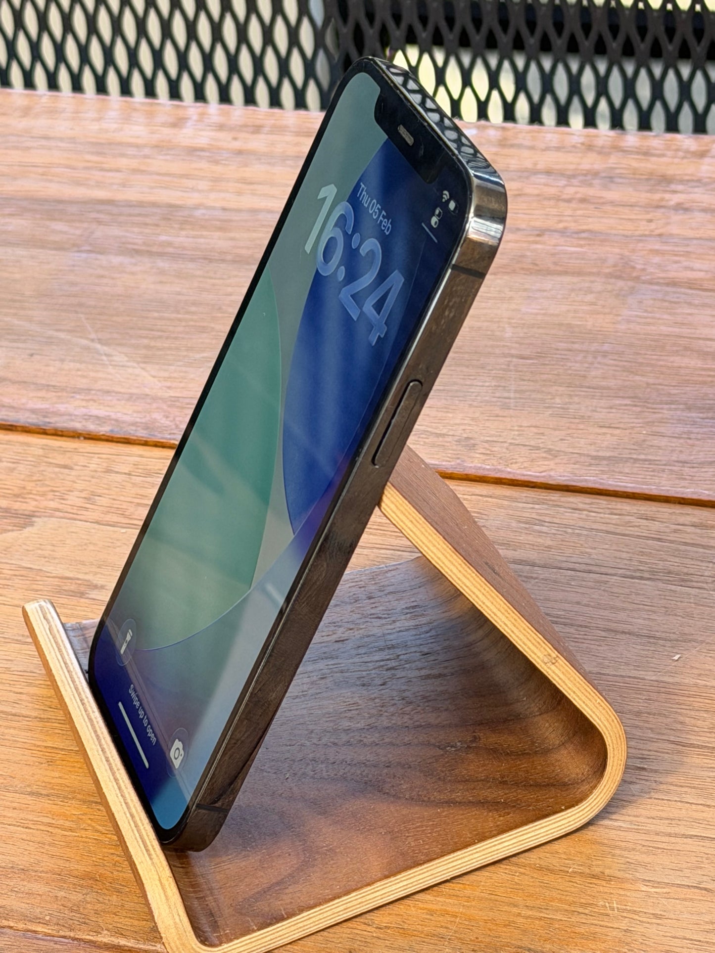 Pre-owned Apple iPhone 12 Pro (128GB Space Grey) - A/B Grade