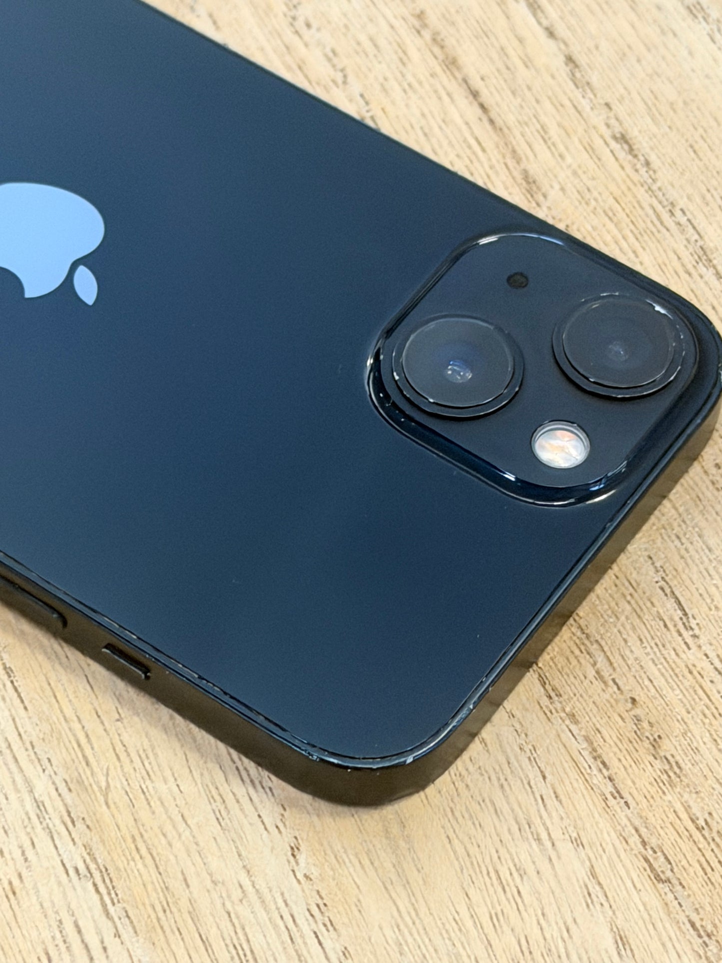 Pre-owned iPhone 13 (128gb Black) - B-grade