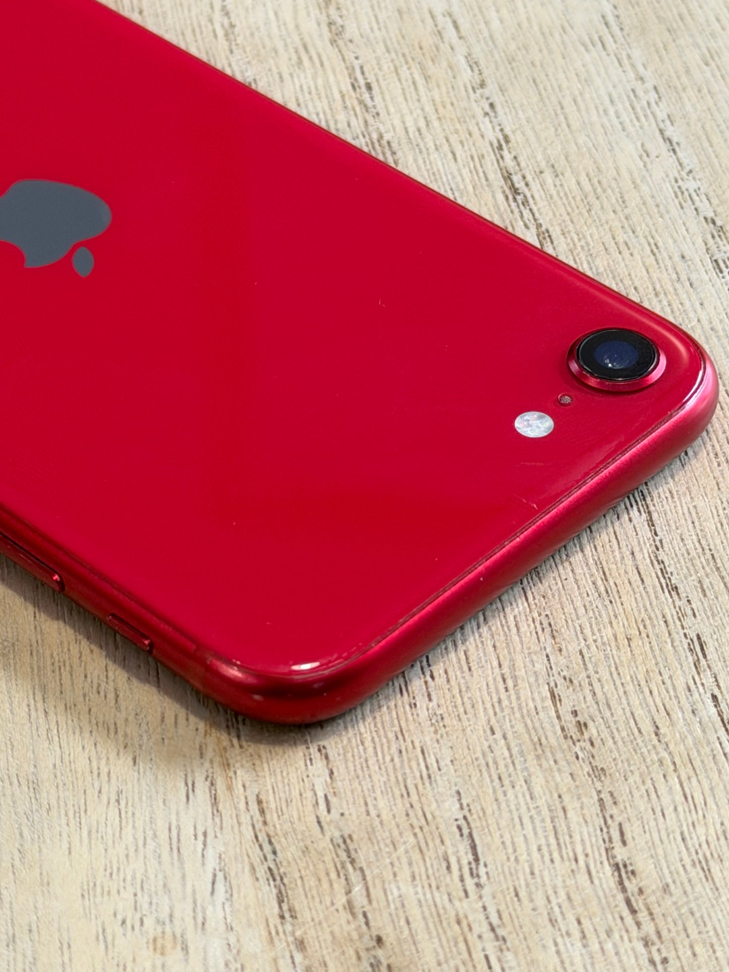 Pre-owned Apple iPhone SE2 (64GB Red, 2020) - A-grade