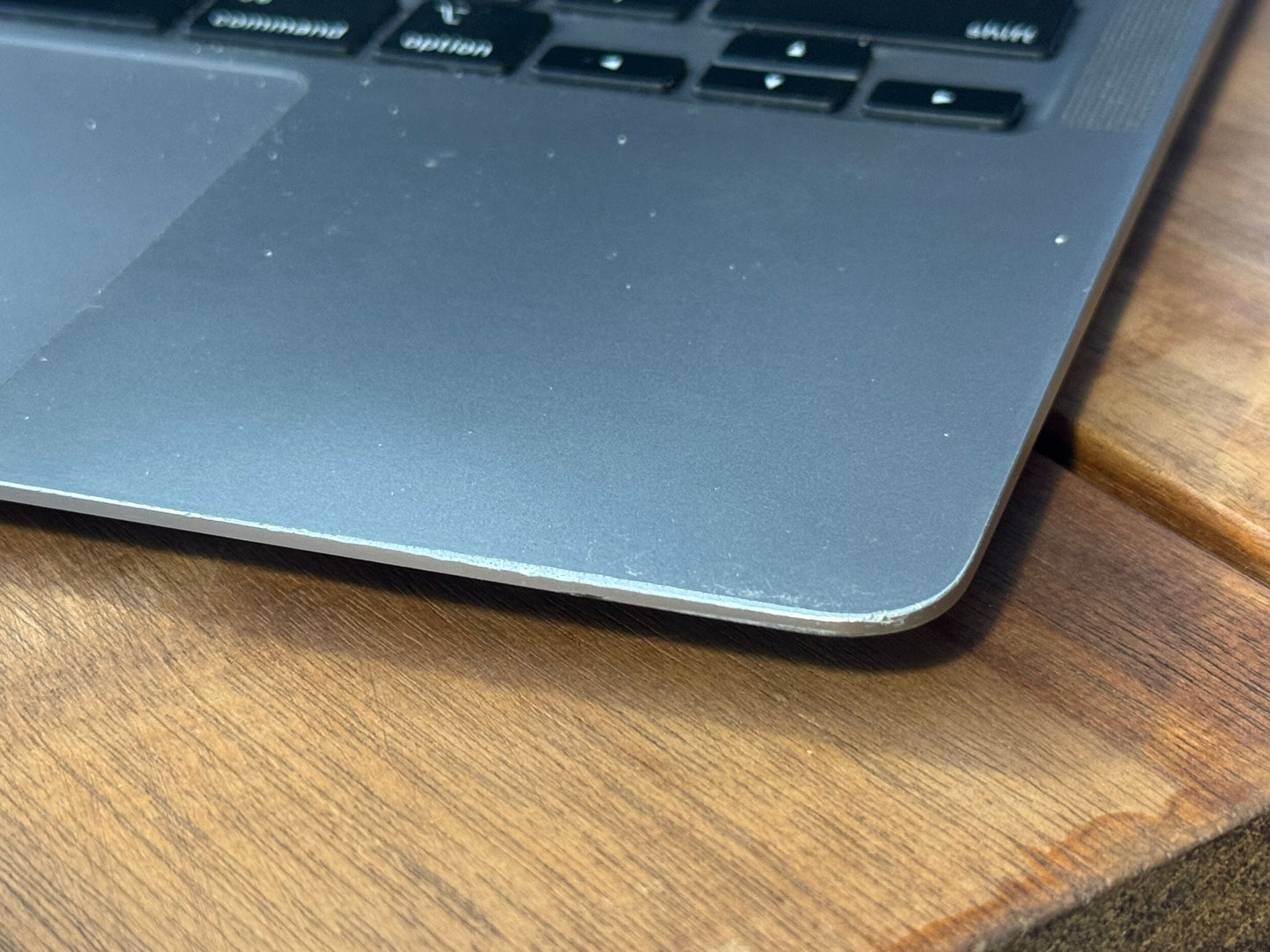 Pre-owned Apple 13" Macbook Air M1 2020 - A/B-Grade