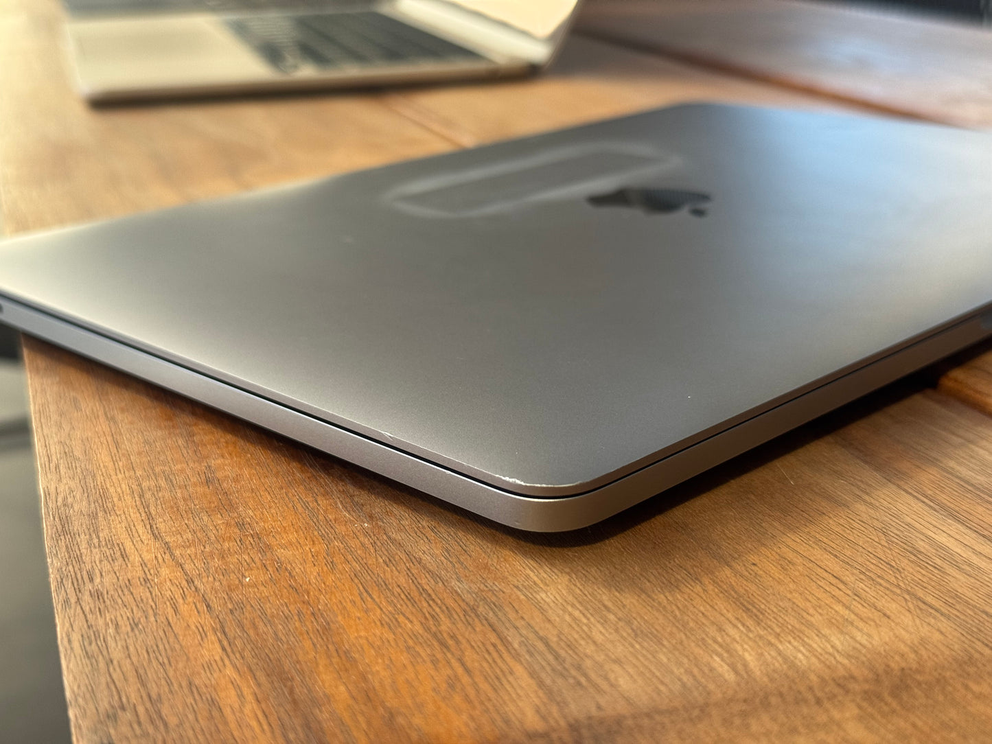 Pre-owned Apple 13" Macbook Pro i5 (2017, 128gb) - A/B Grade