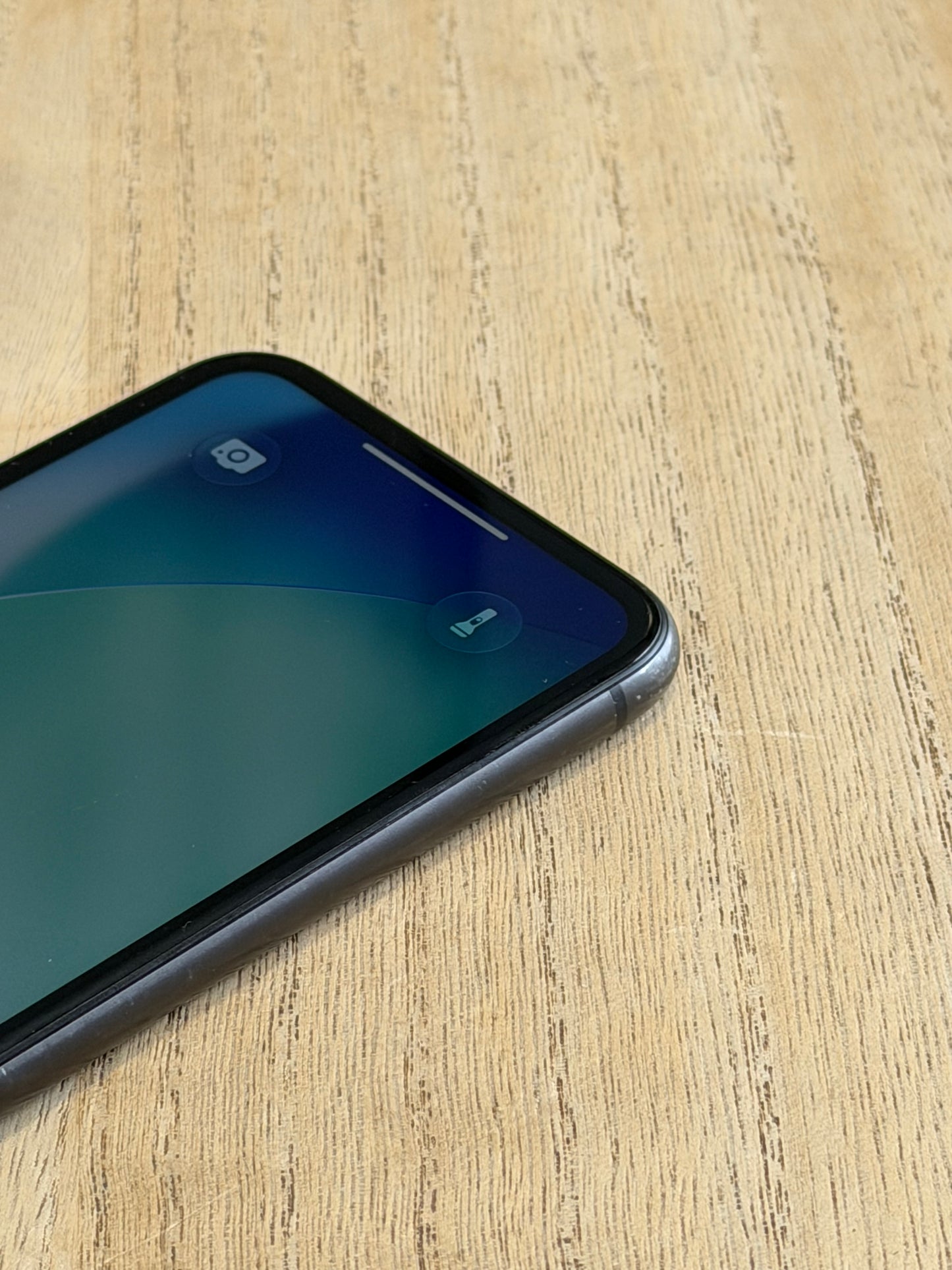 Pre-owned Apple iPhone 11 (64GB Black) - B-grade