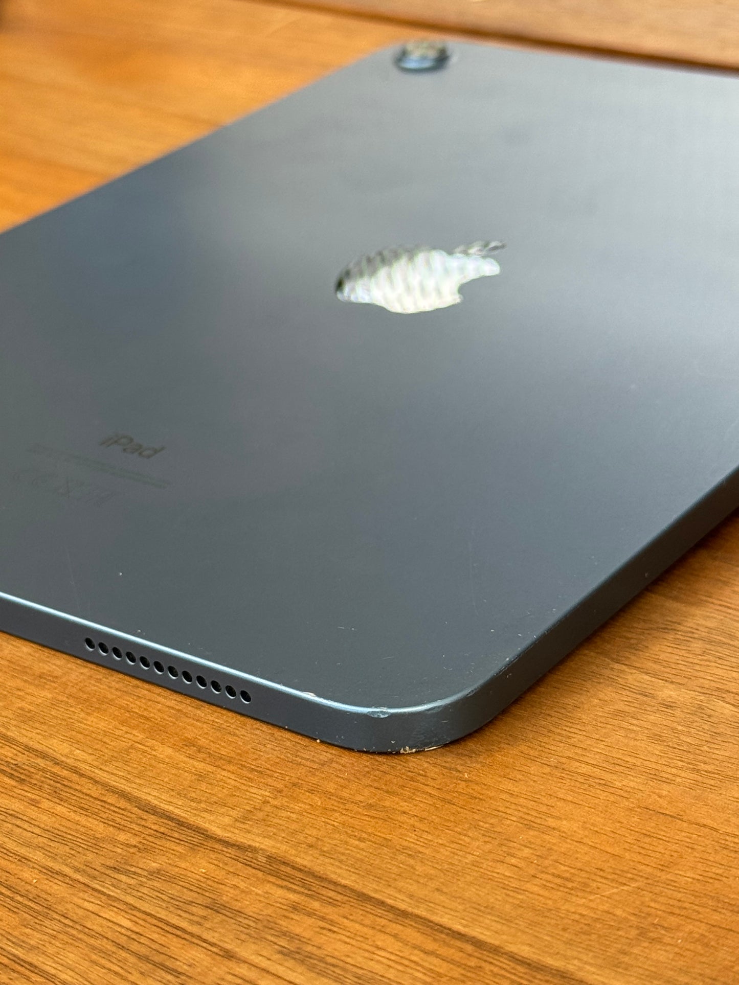 Pre-owned Apple 2022 iPad 10th gen 64gb Blue - A/B grade