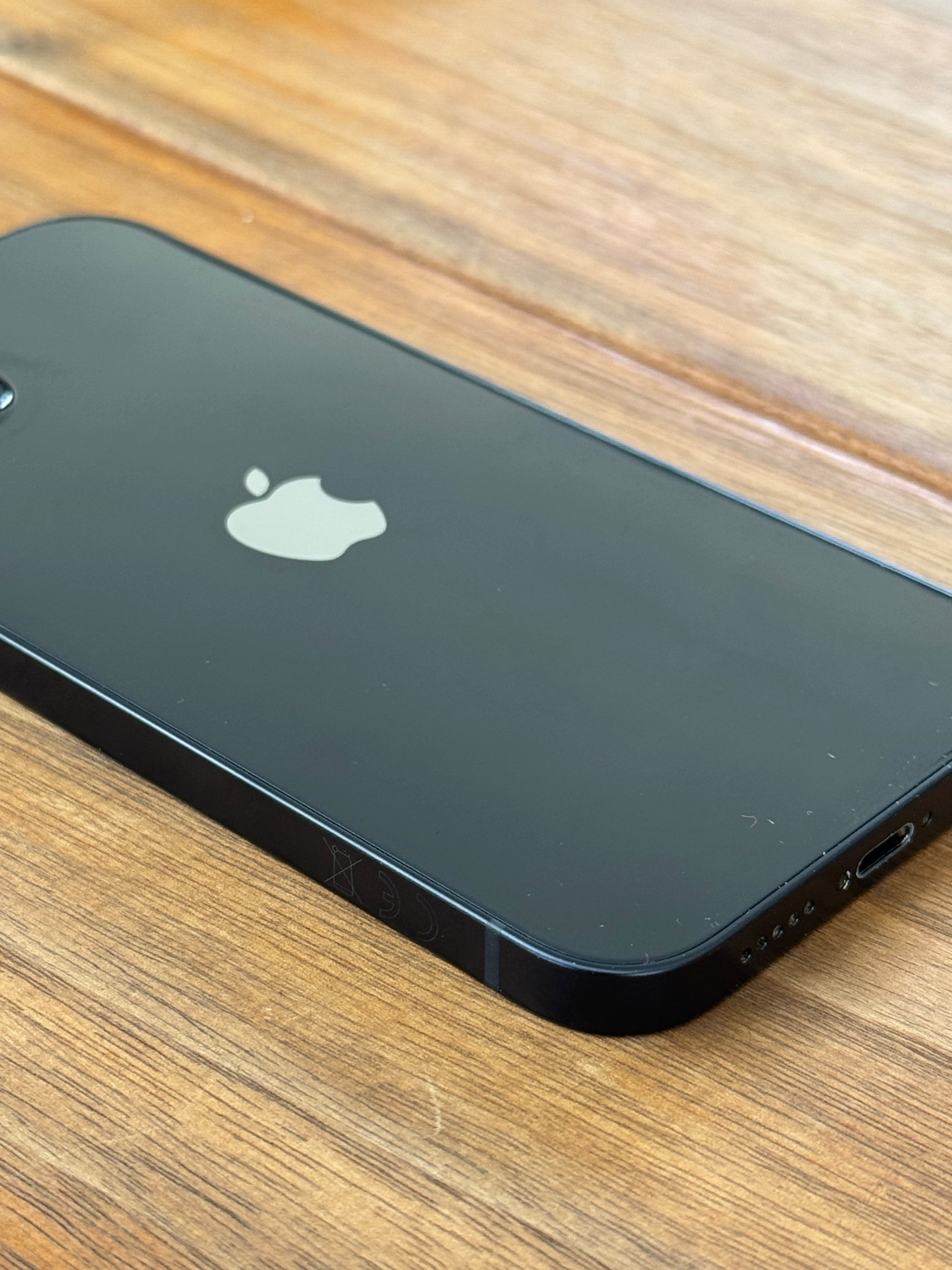 Pre-owned Apple iPhone 12 (64GB Black) - A-Grade – Phone Factory