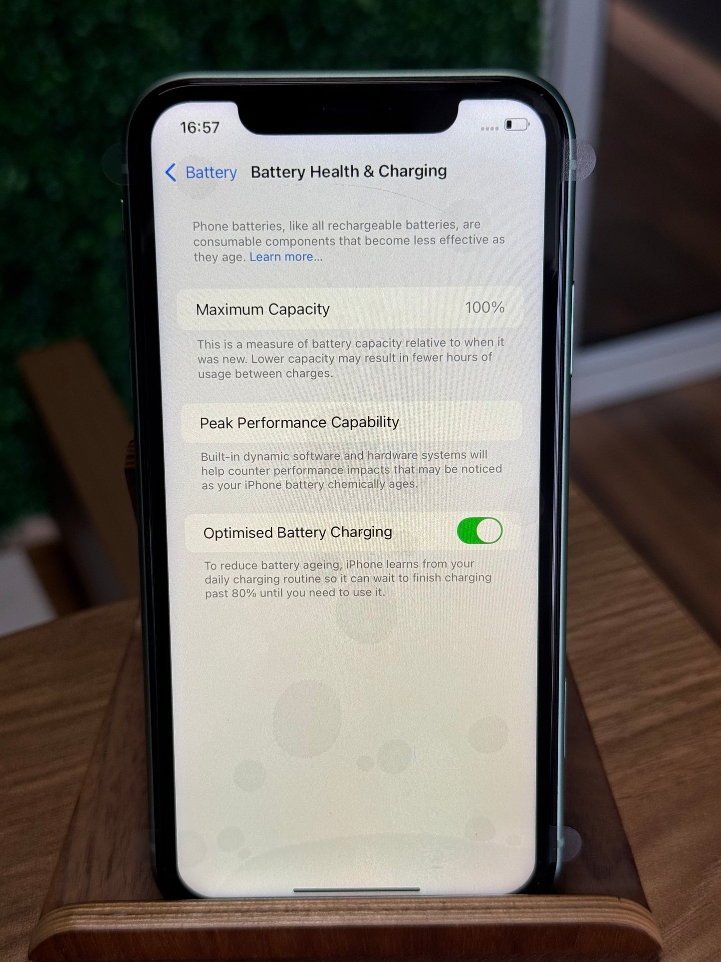 Pre-owned Apple iPhone 11 (64GB Green) - Like New Condition A++