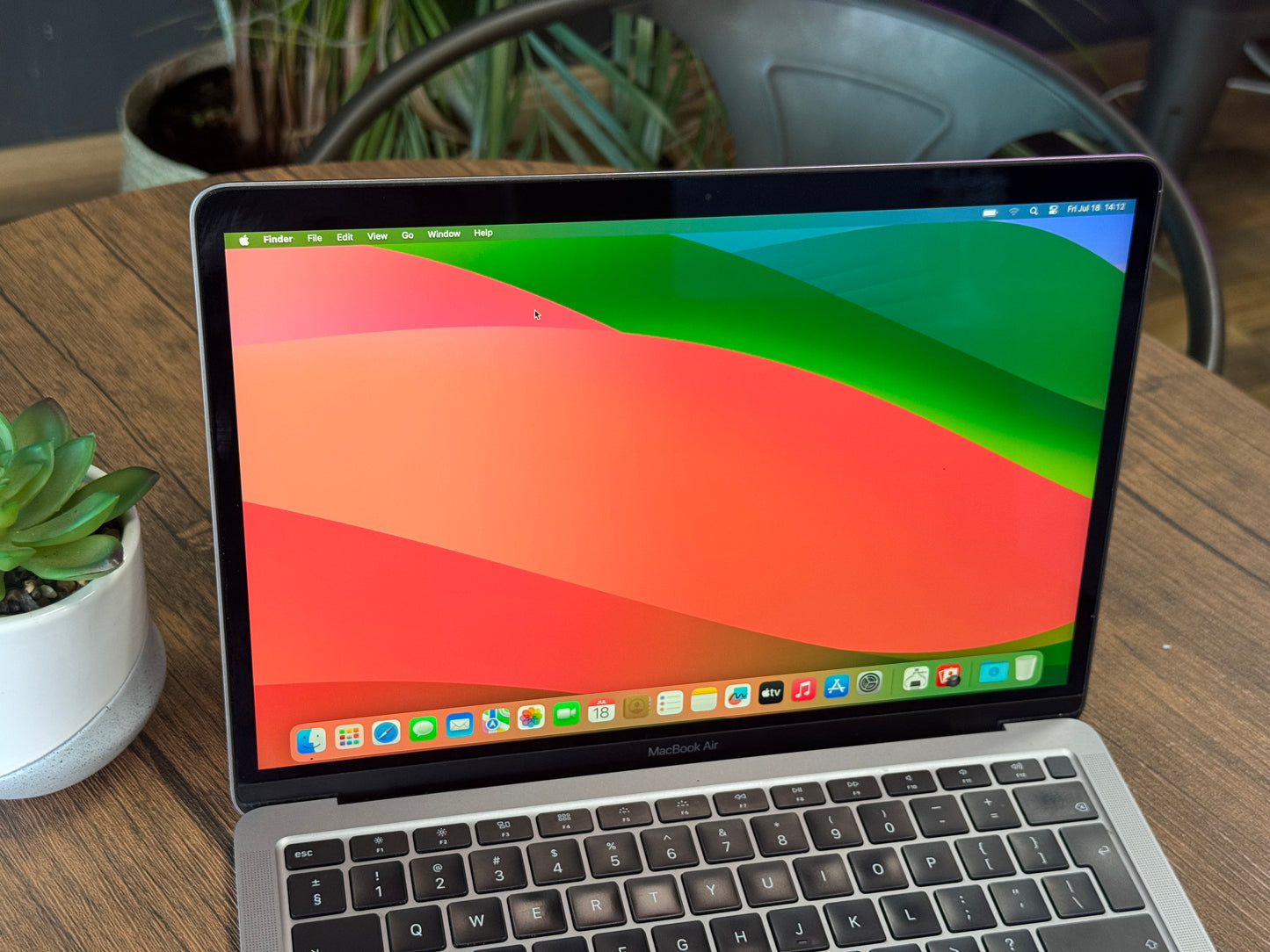 Pre-owned Apple 13" Macbook Air i3 (Space Grey, 2020) - A-Grade