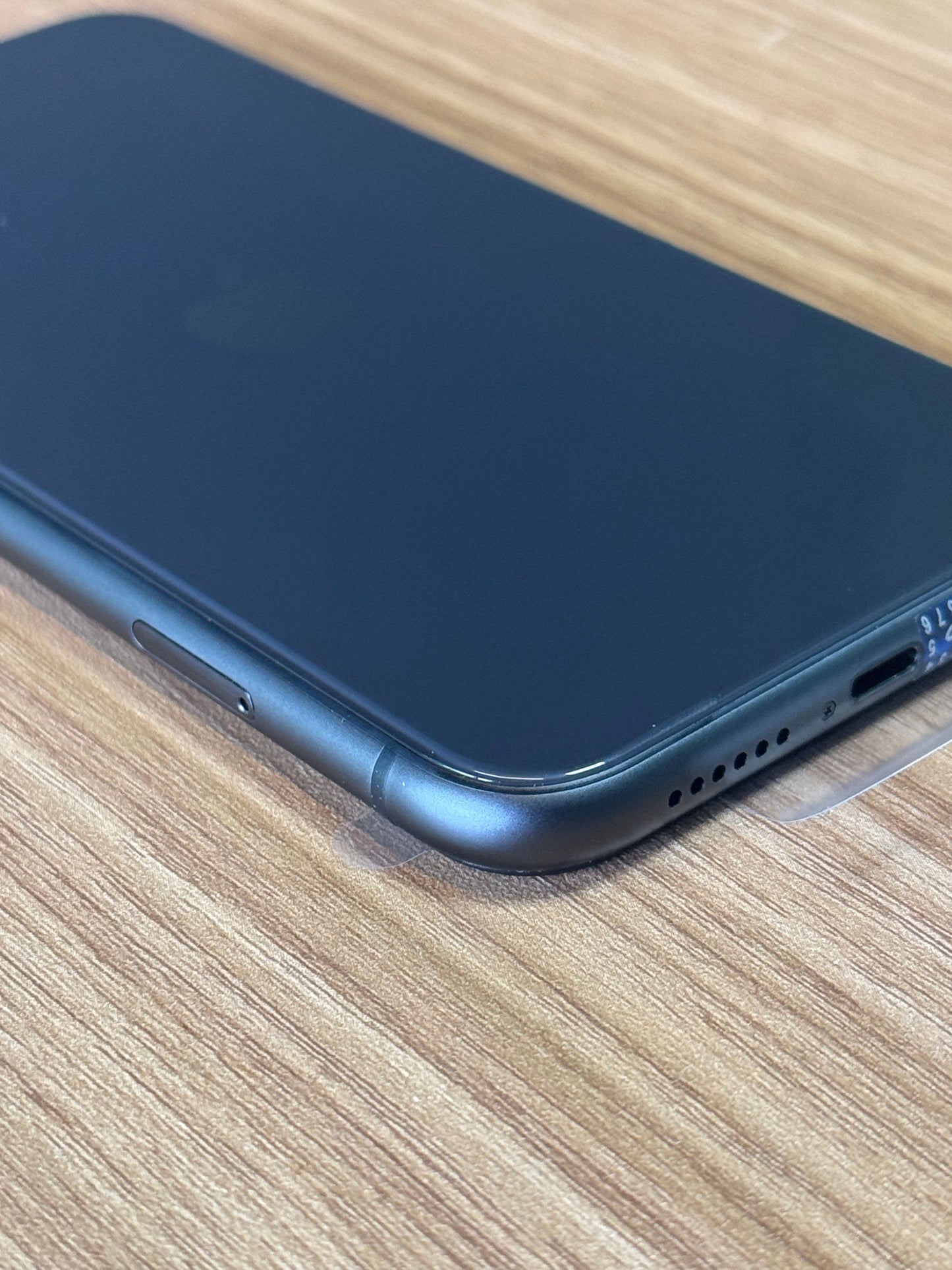 Pre-owned Apple iPhone 11 (64GB Black) - Like New Condition A++