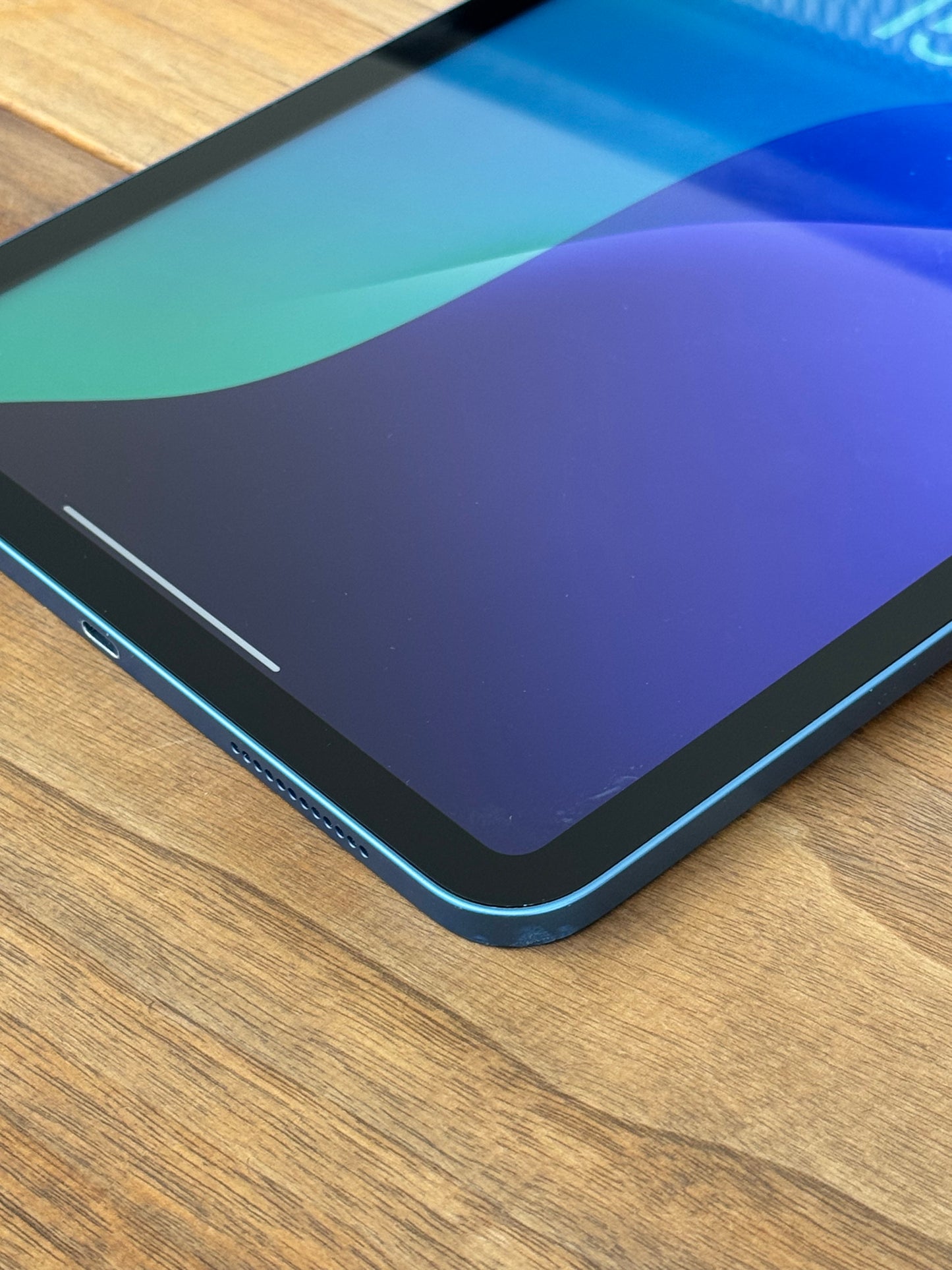 Pre-owned Apple 2022 iPad 10th gen 64gb Blue - A/B grade