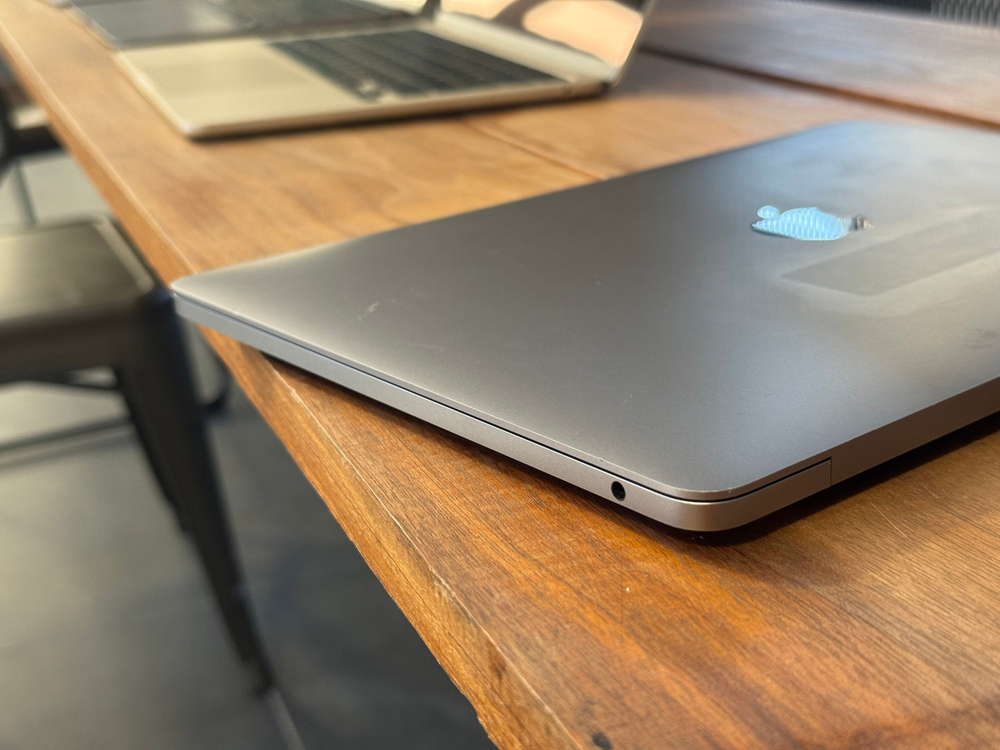 Pre-owned Apple 13" Macbook Pro i5 (2017, 128gb) - A/B Grade