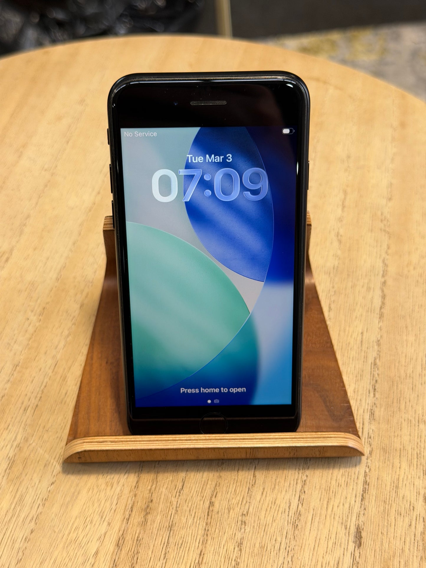 Pre-owned Apple iPhone SE2 (64GB Black, 2020) - A-grade