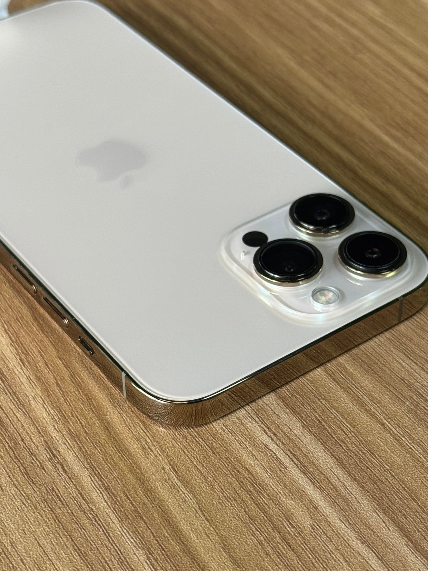 Pre-owned Apple iPhone 13 Pro Max (128GB Gold) - A-grade