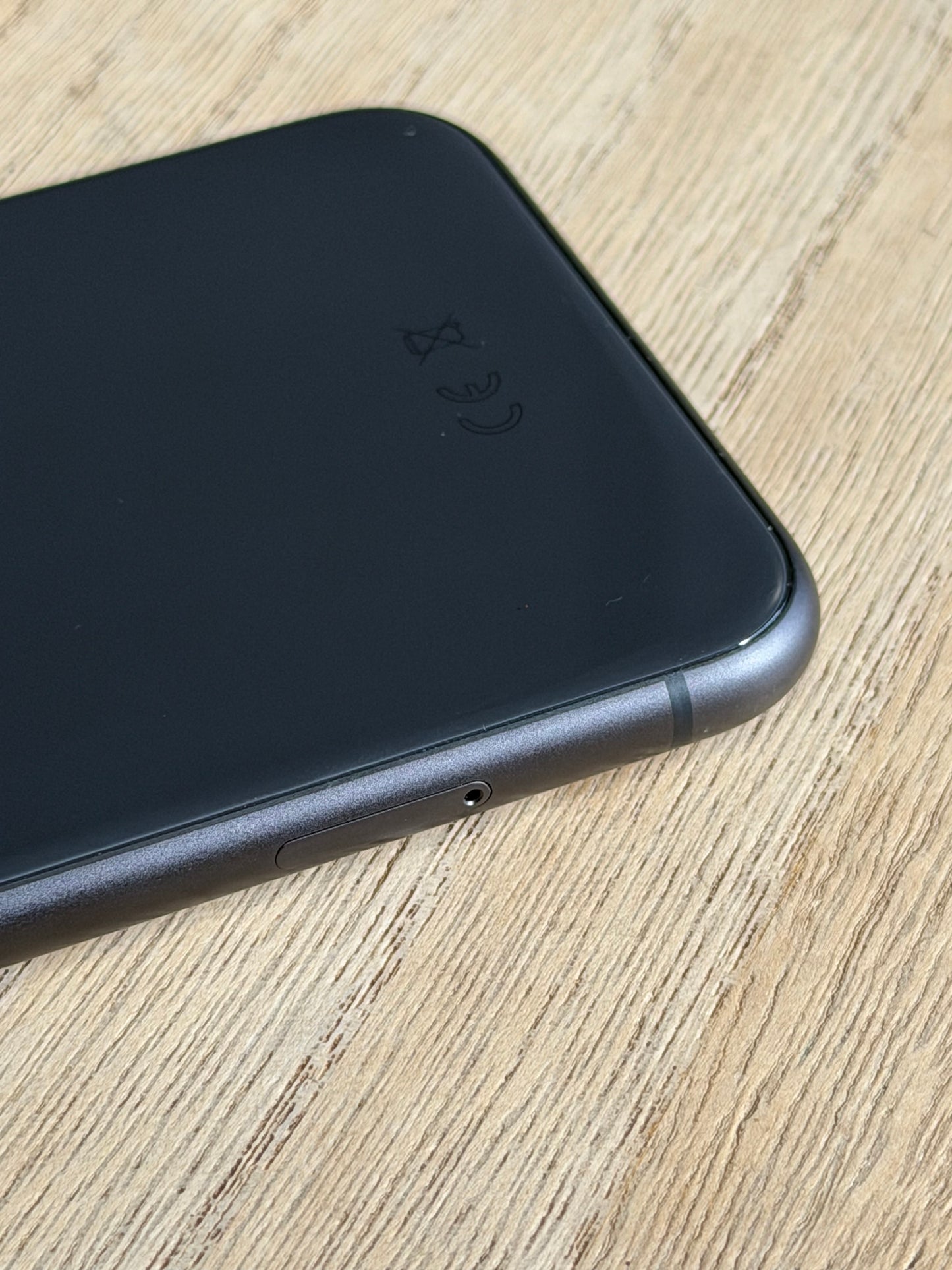 Pre-owned Apple iPhone 11 (64GB Black) - A-grade