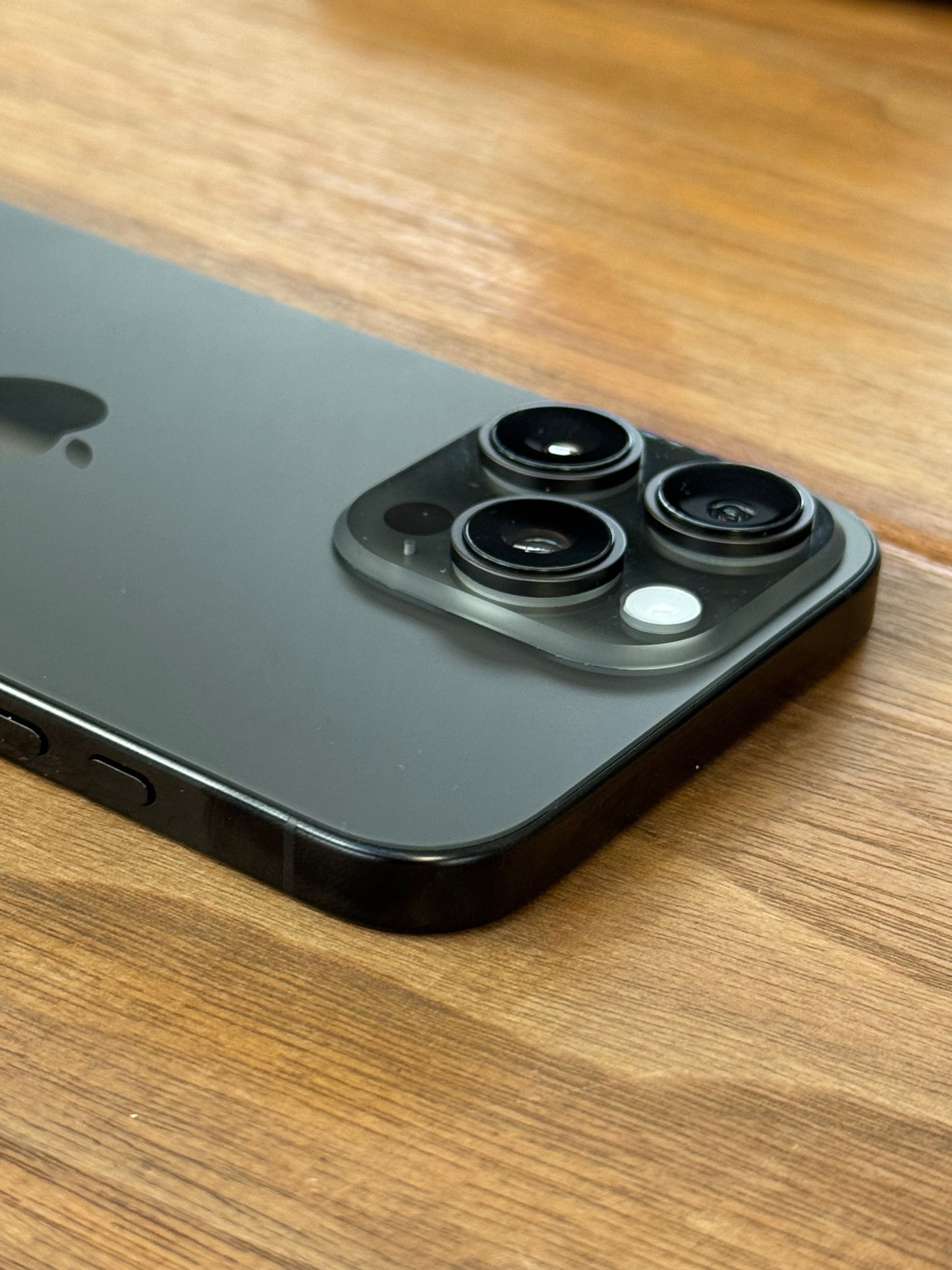 Pre-owned iPhone 15 Pro Max (256GB Black Titanium) - A-Grade